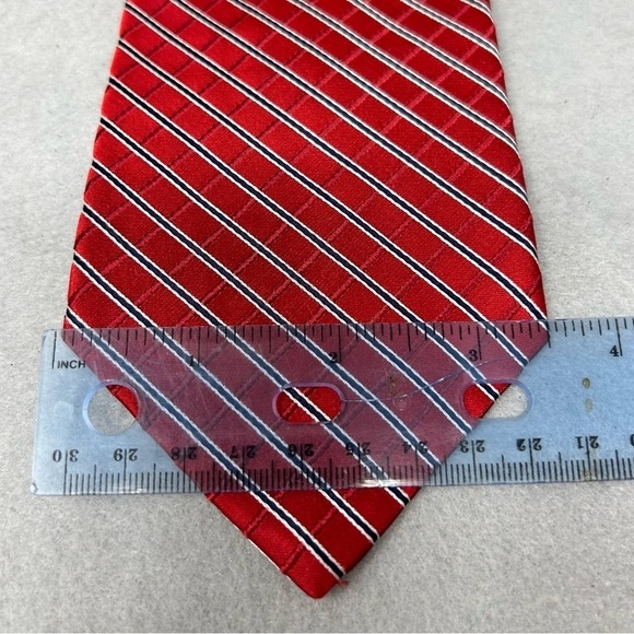 TOMMY HILFIGER RED BLUE STRIPES SILK NECKTIE TIE, 3.5 x 56 - Picture 3 of 6